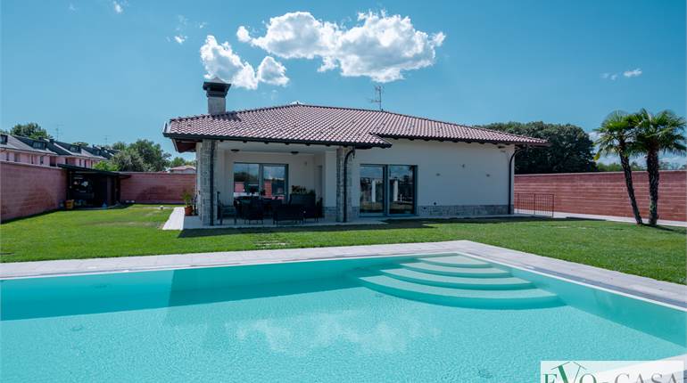 Splendida villa singola con piscina