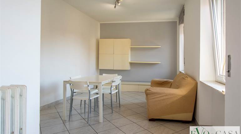 Tre locali e servizi senza spese