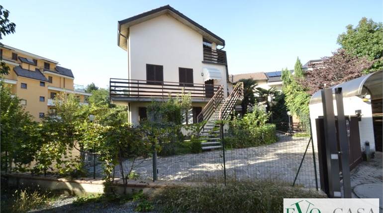 2 bedroom apartment for sale in Busto Arsizio