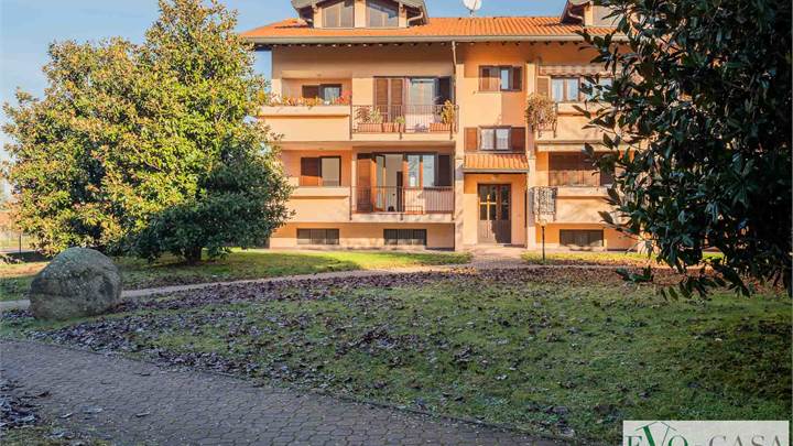 2 bedroom apartment for sale in Vanzaghello