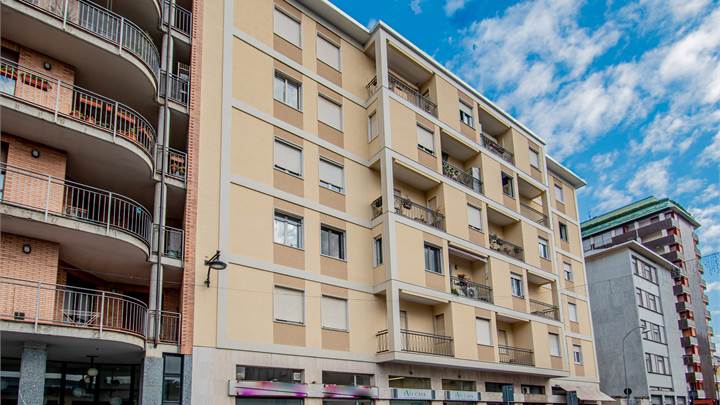 2 bedroom apartment for sale in Busto Arsizio