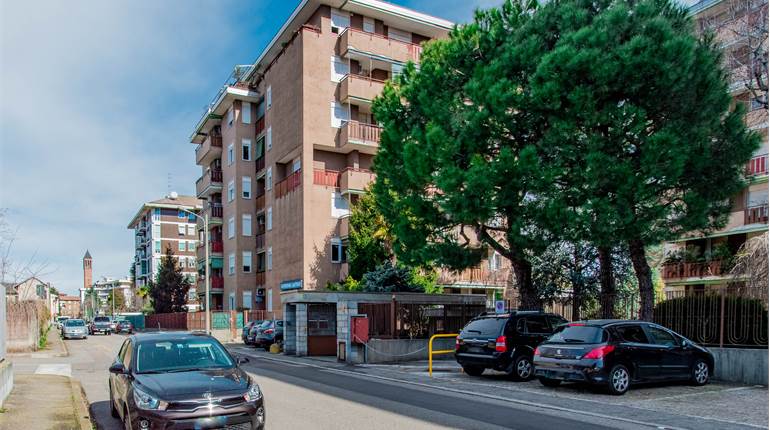 2 bedroom apartment for sale in Busto Arsizio