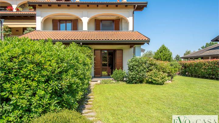 Bungalow for sale in Oleggio