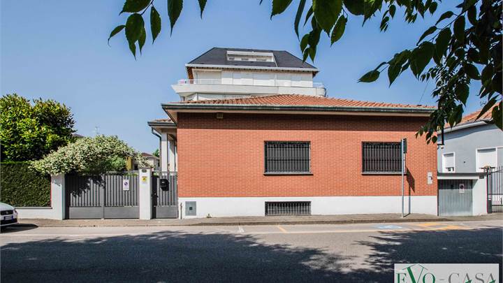 Casa indipendente con giardino 