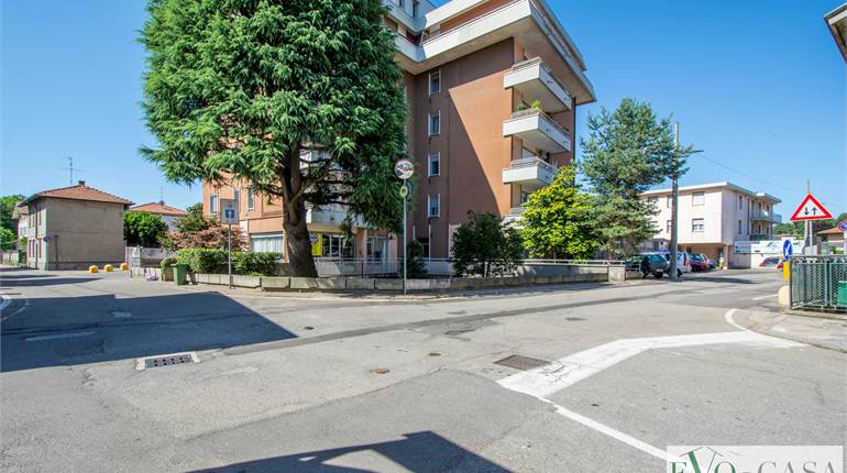 3 locali grande e centrale