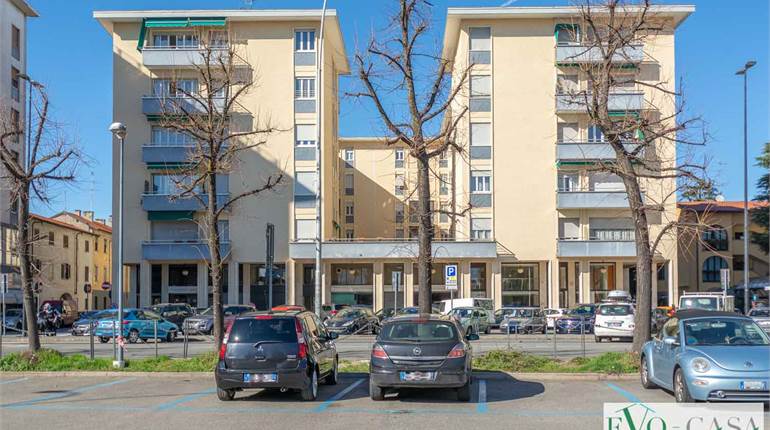 3+ bedroom apartment for sale in Busto Arsizio