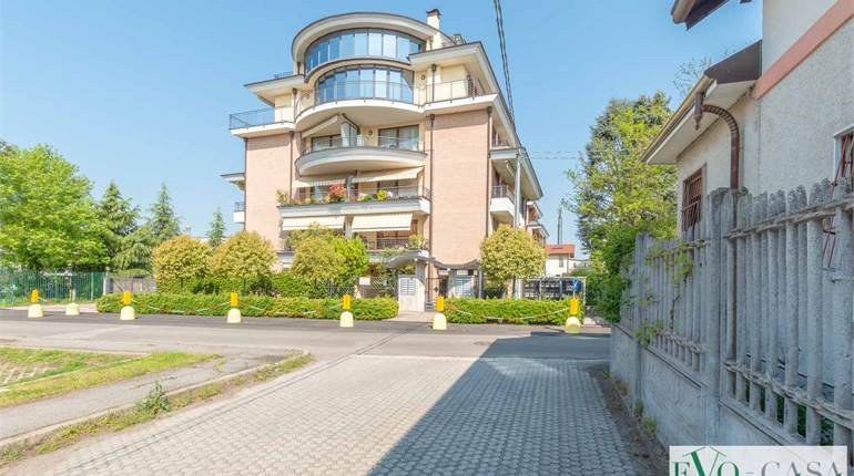 2 bedroom apartment for sale in Busto Arsizio