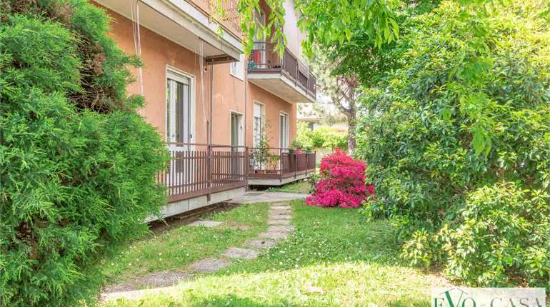 2 bedroom apartment for sale in Vanzaghello