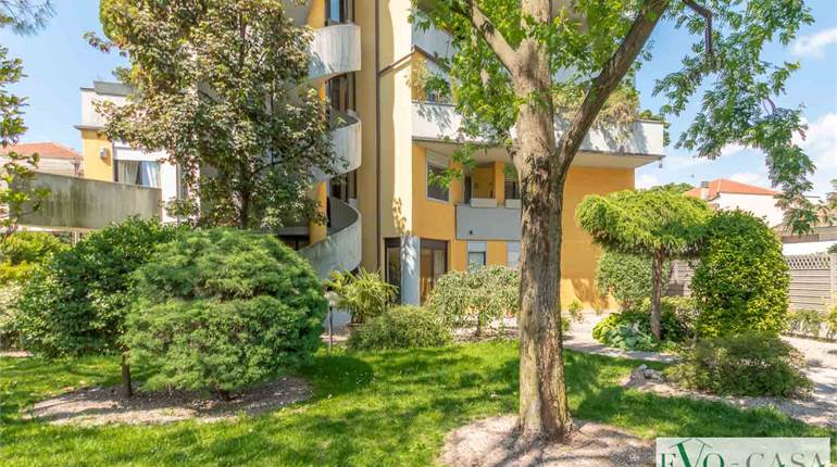 2 bedroom apartment for sale in Busto Arsizio